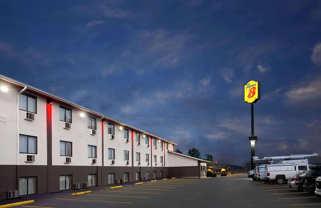 Super 8 By Wyndham St. Clairsville Oh/Wheeling Wv Area-1
