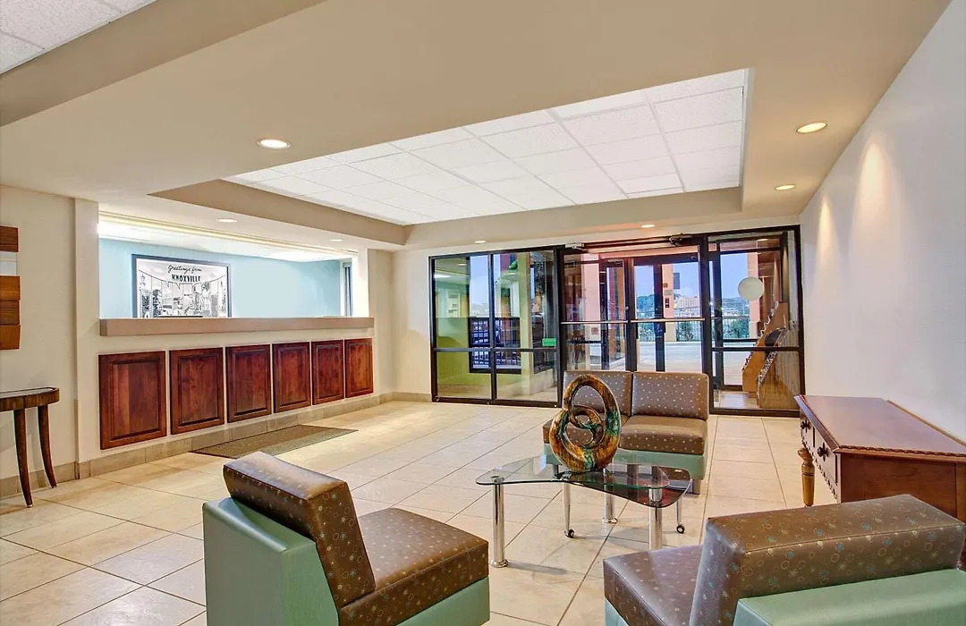 Super 8 By Wyndham Knoxville East-1
