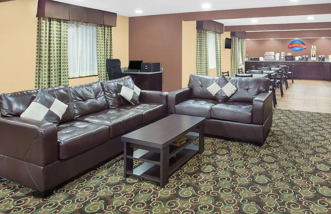 Baymont By Wyndham Holland-1