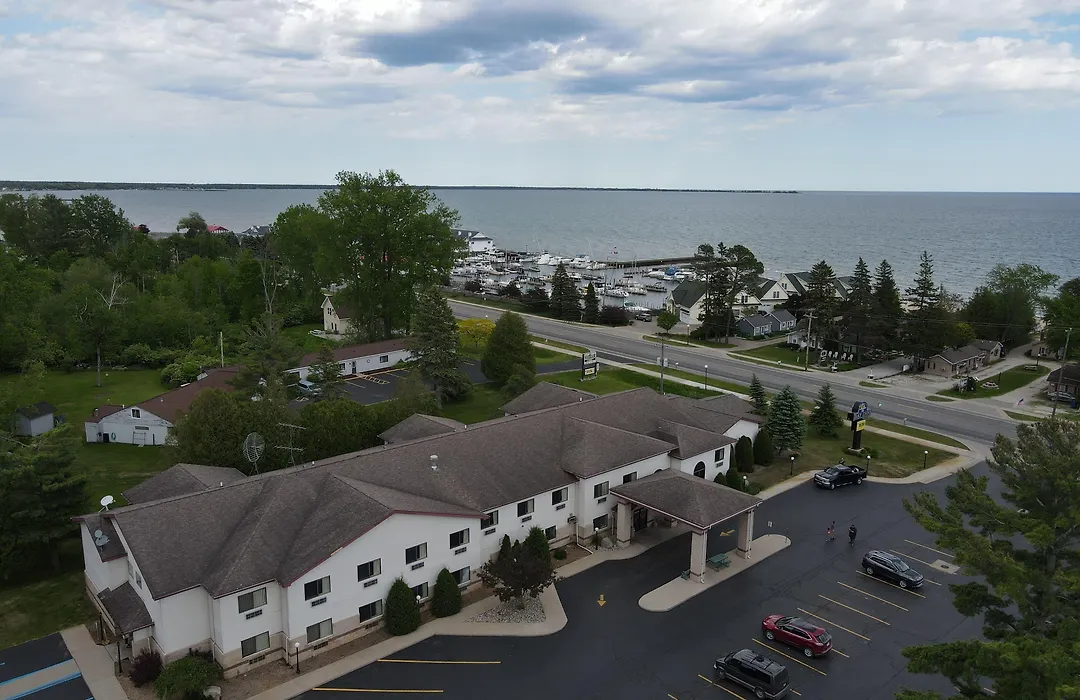 Bay Inn-1