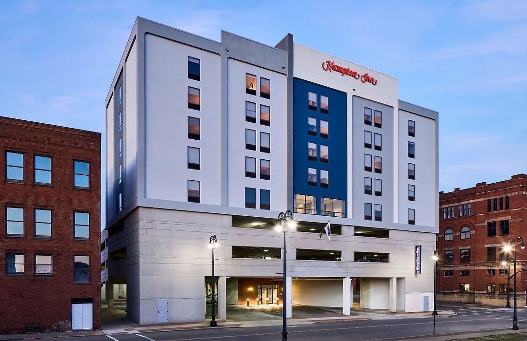 Hampton Inn Massillon-1
