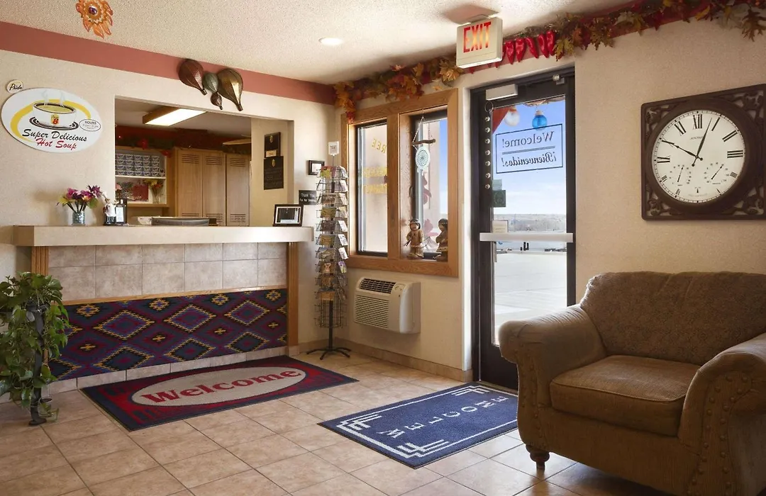 Super 8 By Wyndham Las Vegas-1
