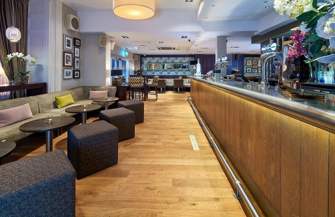 Mandolay Hotel Guildford-1