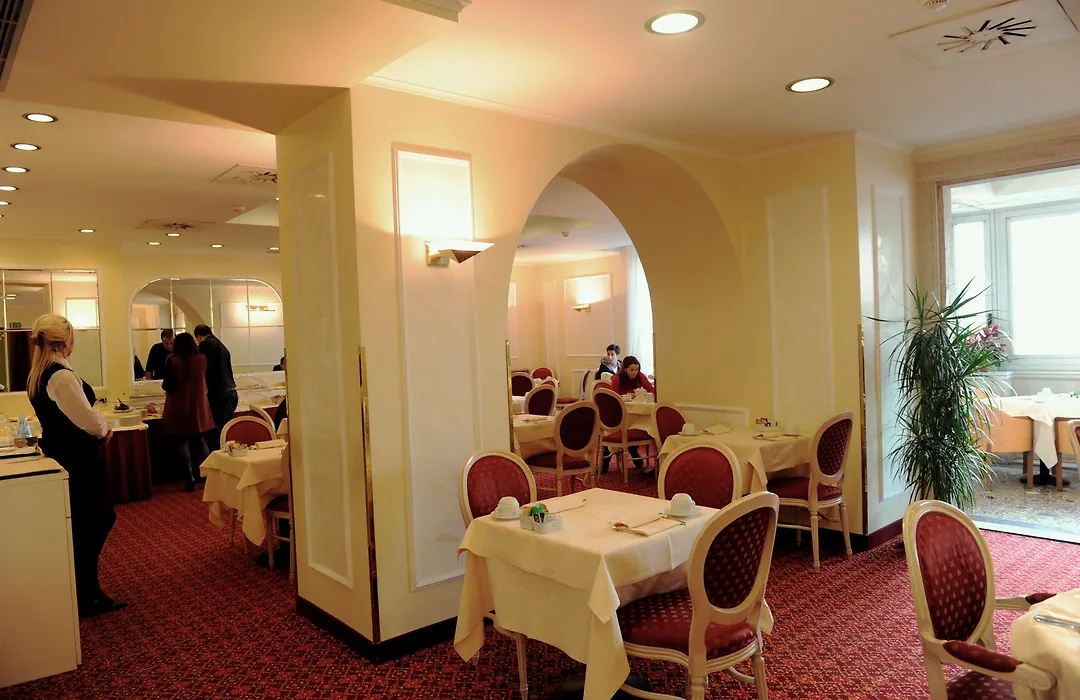 iH Hotels Milano Ambasciatori-1