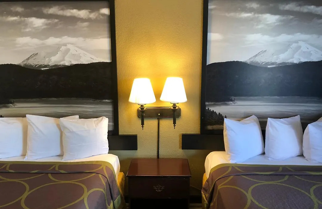 Super 8 By Wyndham Corning-1