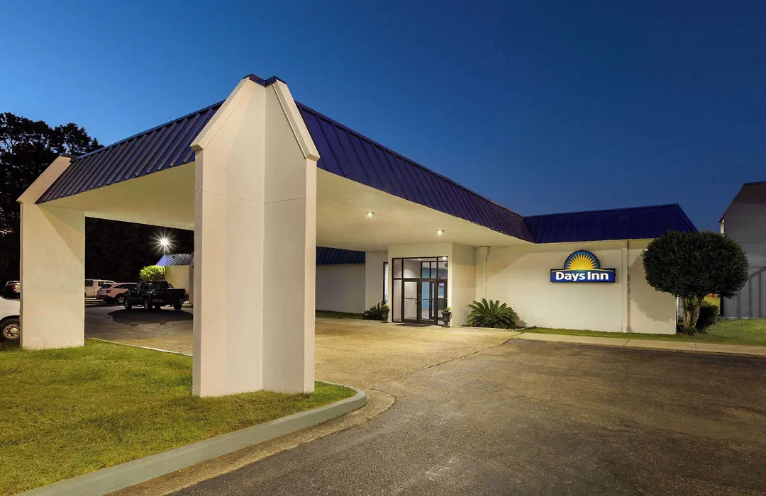 Days Inn By Wyndham Mccomb Ms-1