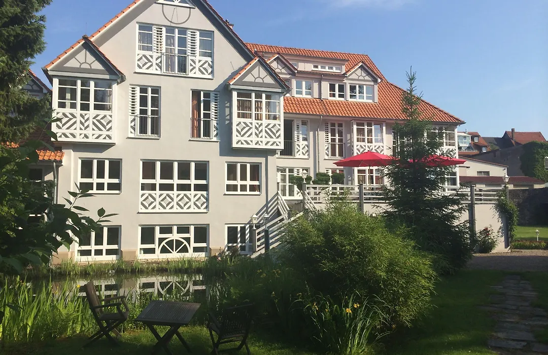 Romantisches Hotel Menzhausen-1