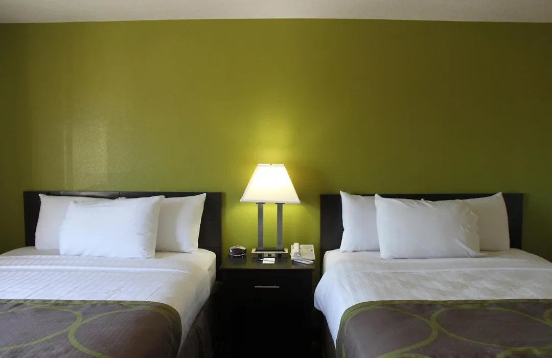 Americinn By Wyndham West Burlington-1