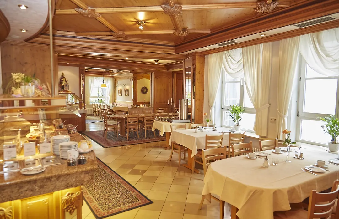 Flair Hotel Weinstube Lochner-1