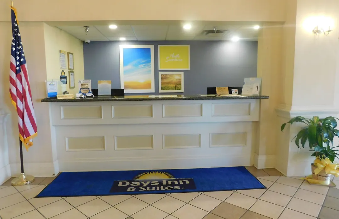 Days Inn & Suites By Wyndham Pocahontas-1