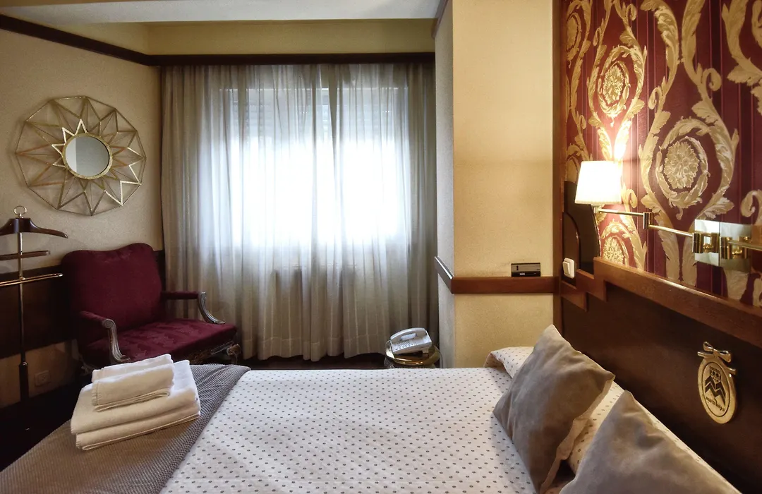 Hotel Maria Luisa-1