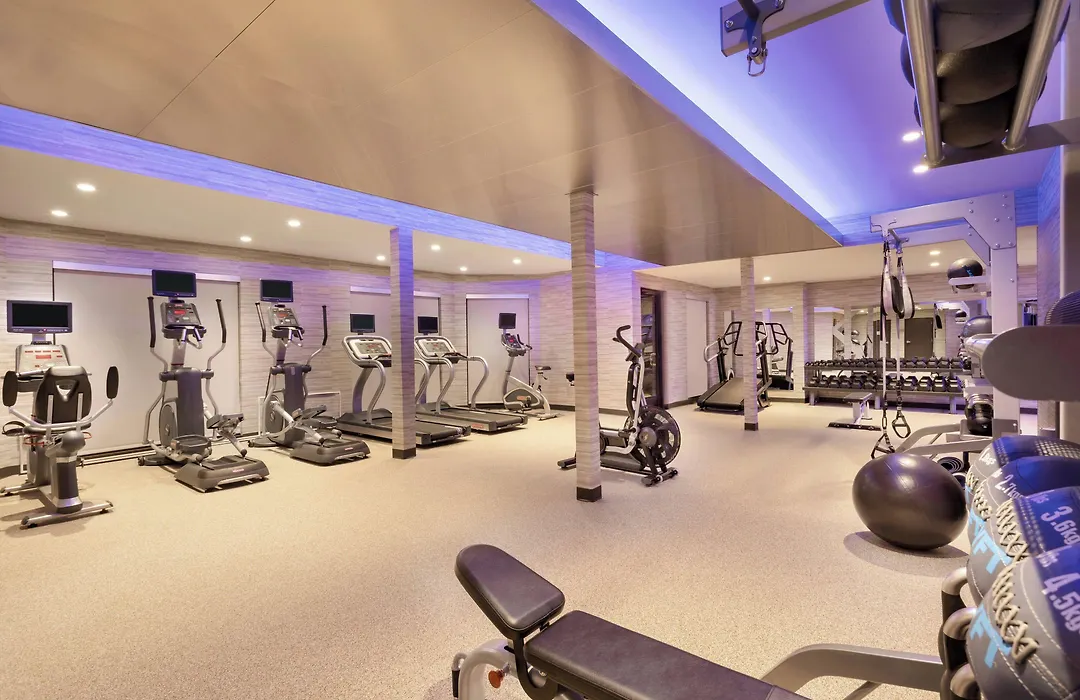 Courtyard By Marriott Topeka-1