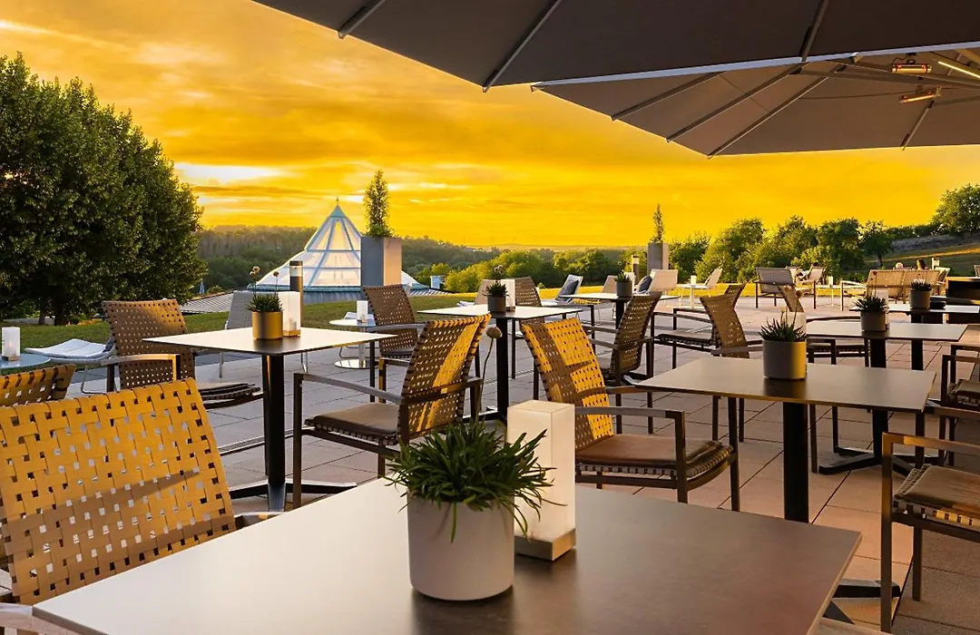 Victor'S Residenz-Hotel Teistungenburg-1