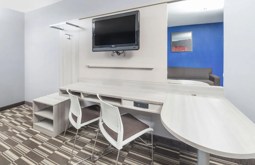 Microtel Inn & Suites By Wyndham Bethel/Danbury-1