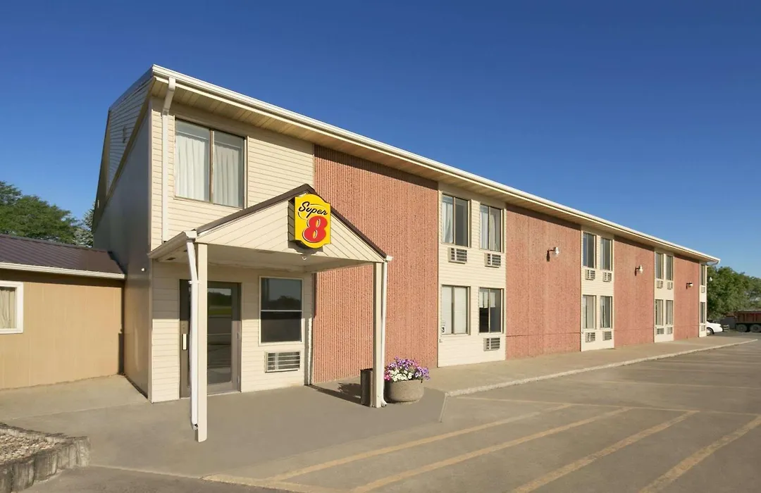 Super 8 By Wyndham Redfield-1