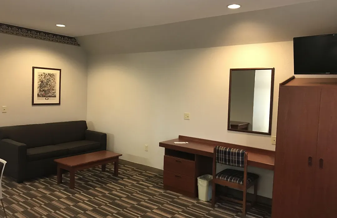 Microtel Inn & Suites Urbandale-1