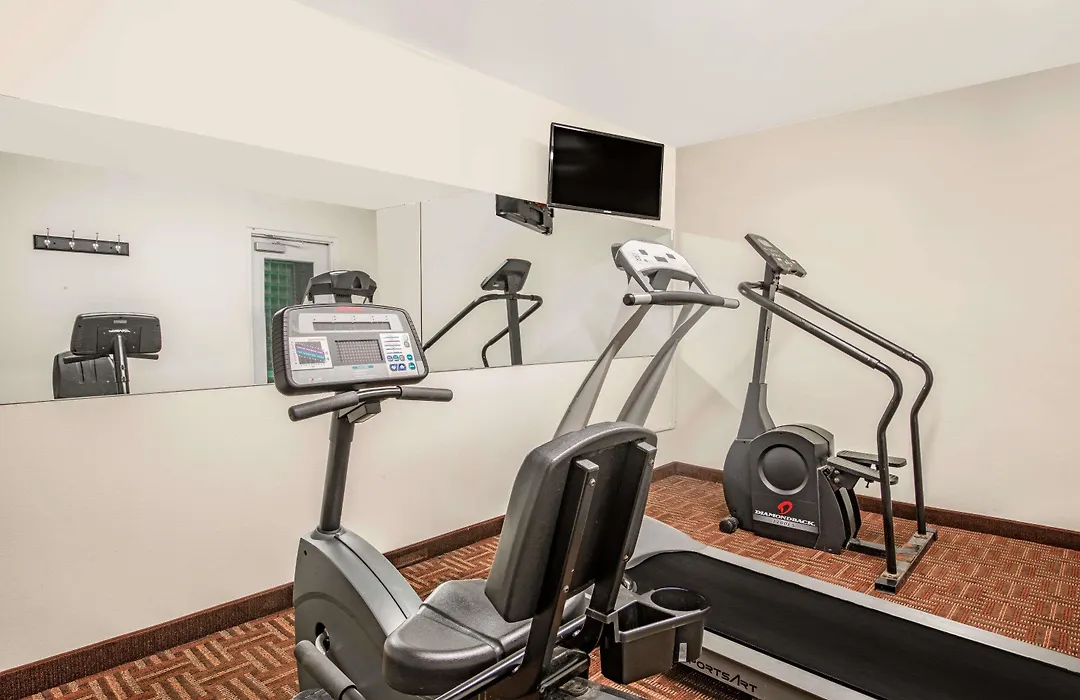 Longhorn Inn & Suites-1