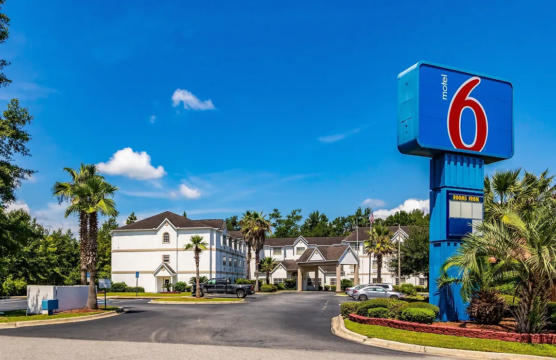 Red Roof Inn Plus+ & Suites Savannah - I-95-1