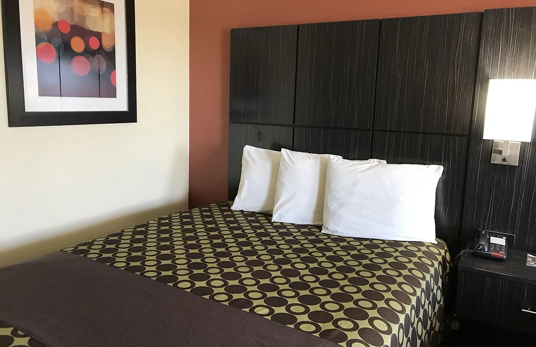 Executive Inn-1