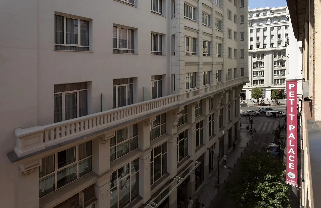 Petit Palace Cliper-Gran Via-1