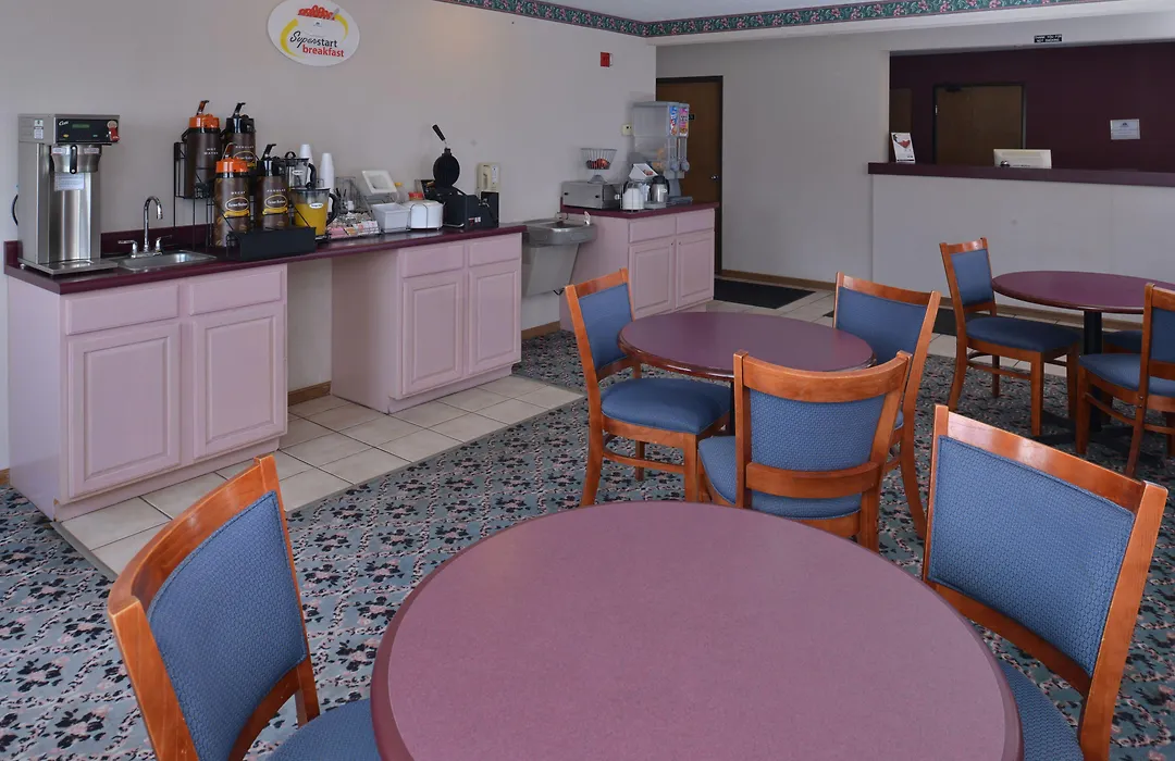 Americas Best Value Inn-Wenona-1