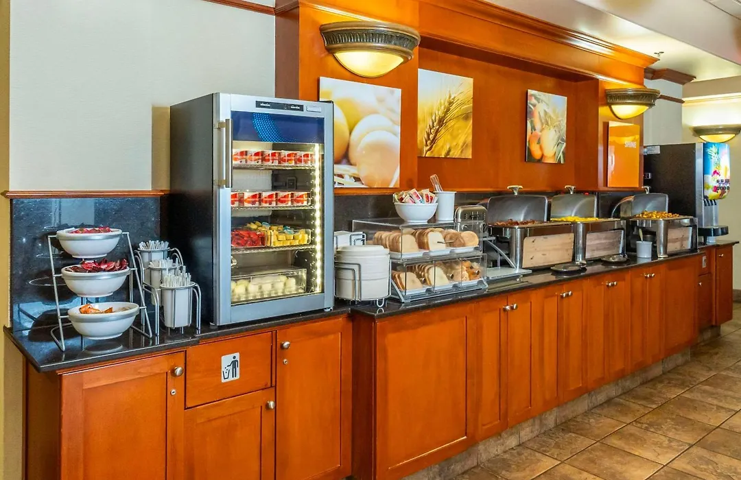 Comfort Inn & Suites-1