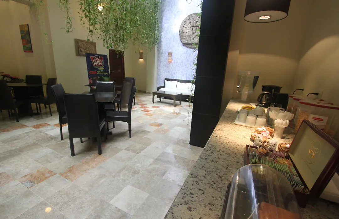 Hotel Los Itzaes By 5Th Av-1