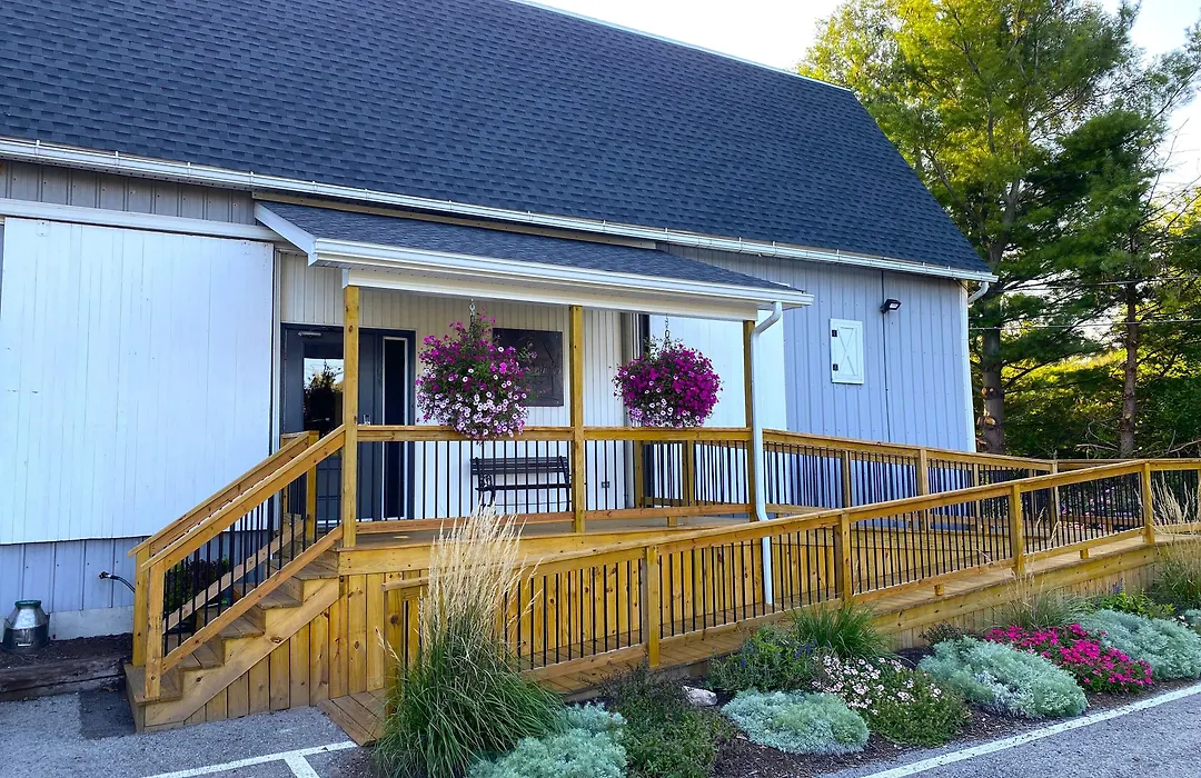 Lake Ontario Motel & Inn-1