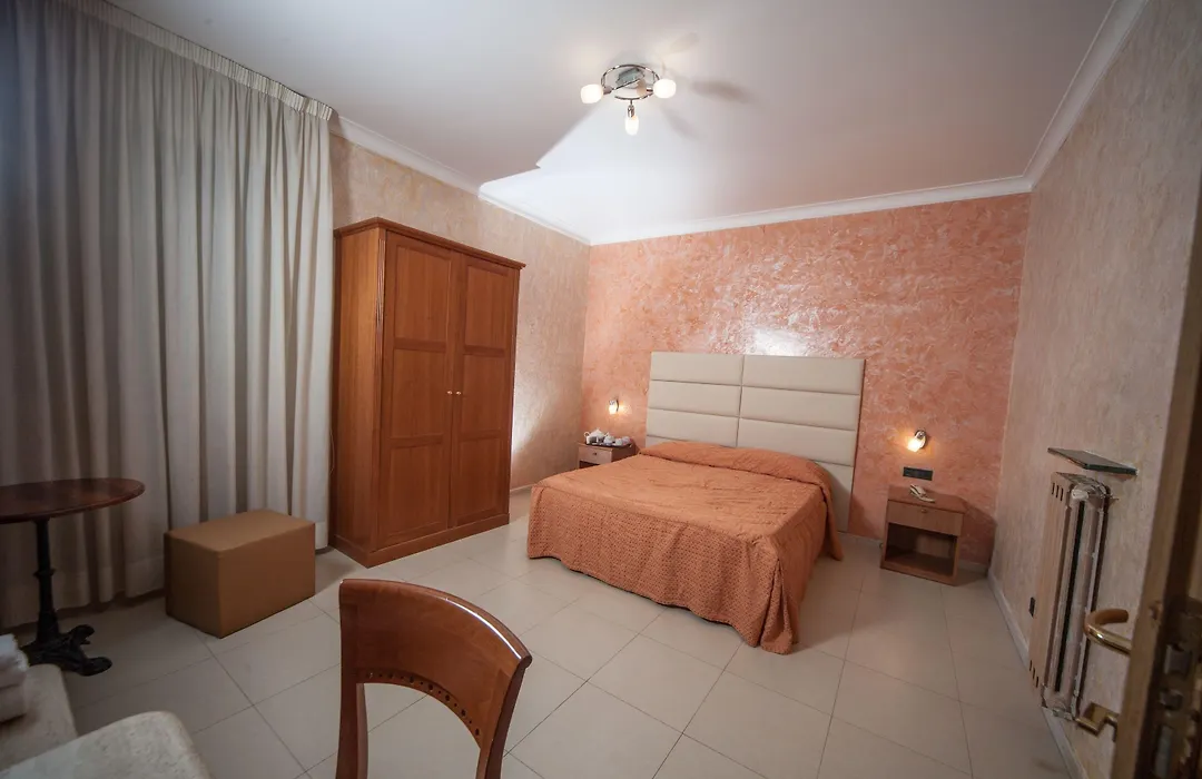 Hotel La Pace-1