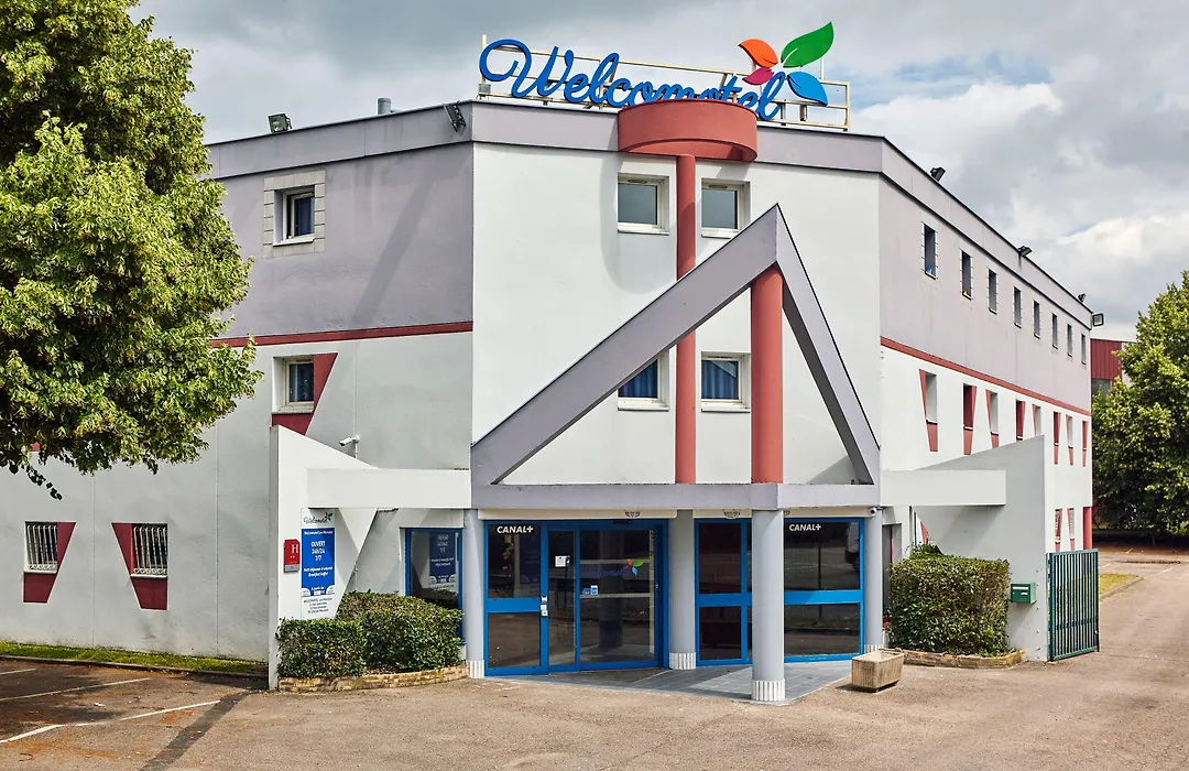 Welcomotel Les Mureaux-1