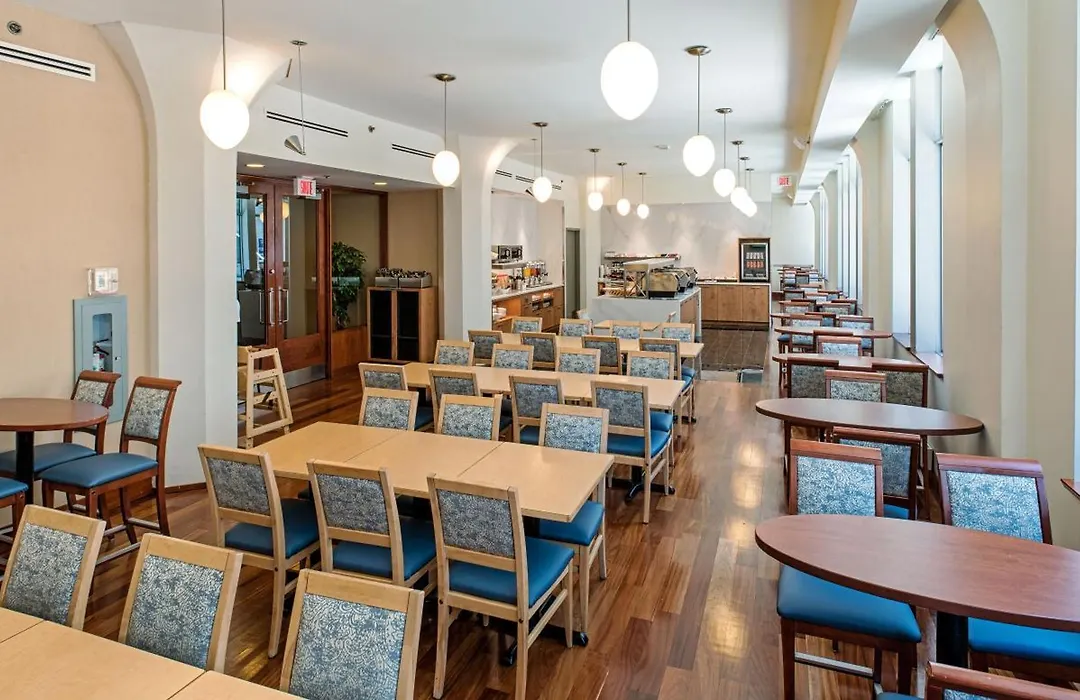 Le Square Phillips Hotel & Suites-1