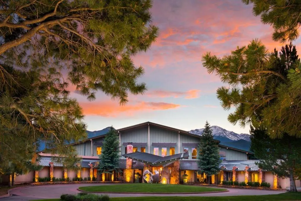 Garden Of The Gods Resort & Club-1