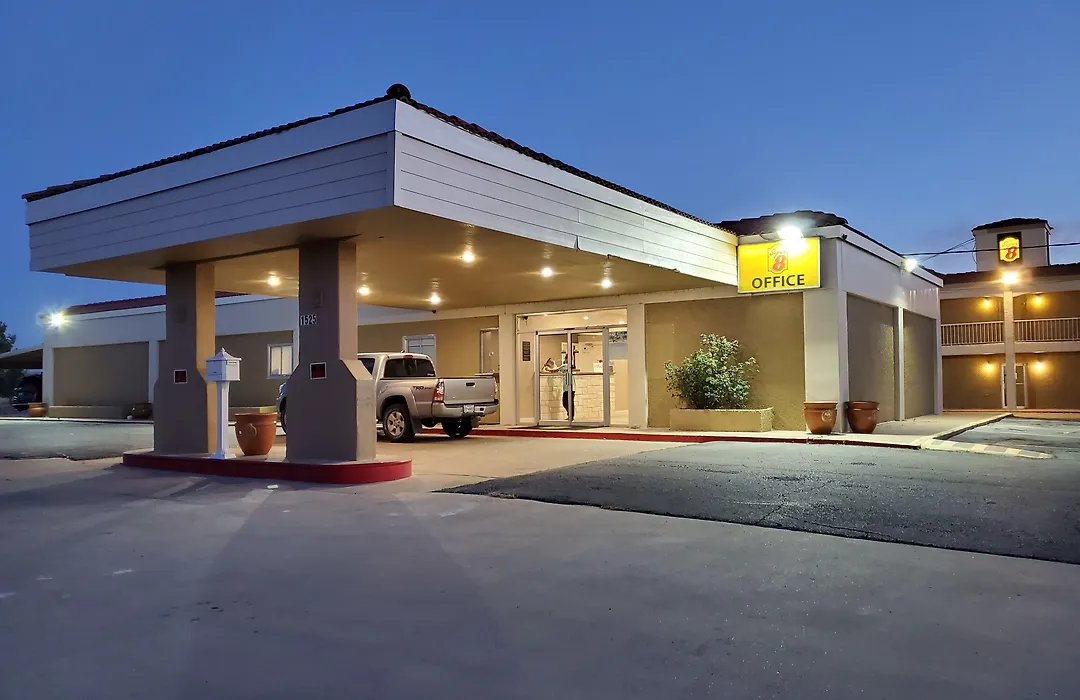Super 8 By Wyndham Abilene North-1