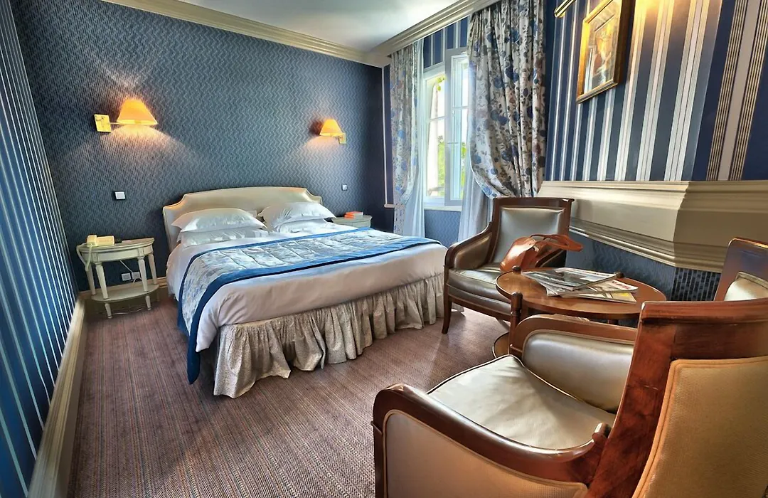 Hôtel L'Yeuse - Les Collectionneurs-1