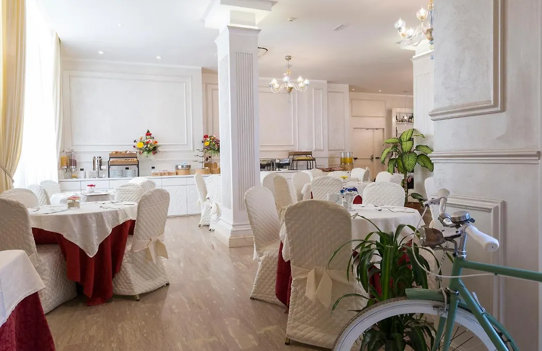 Hotel Vienna Ostenda E Ristorante Il Danubio-1