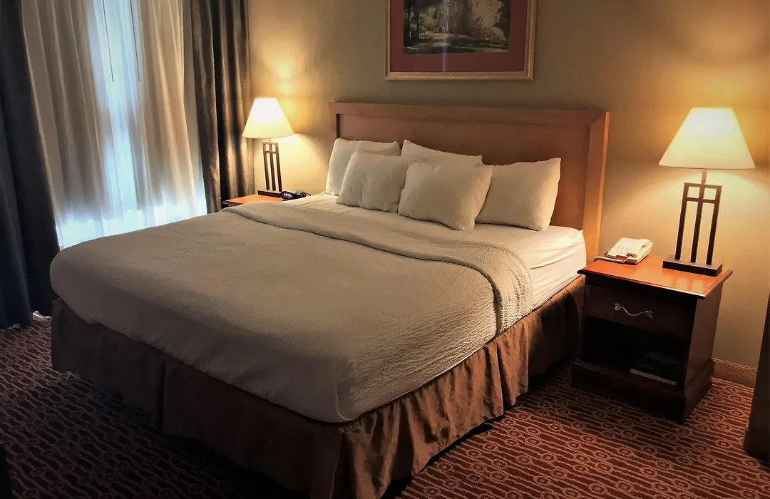 Host Inn An All Suites Hotel-1