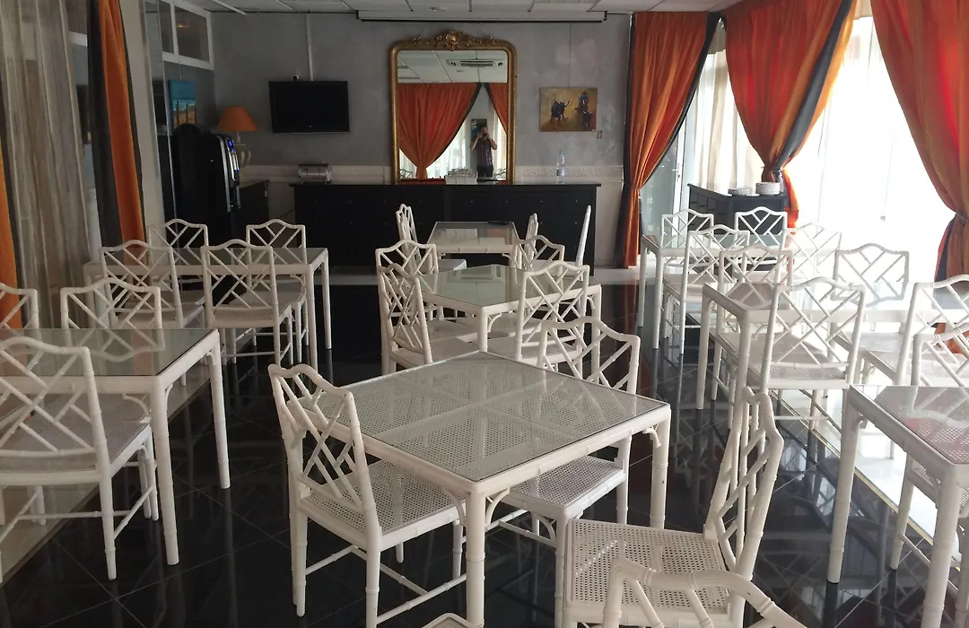 Appart'Hotel Le Trianon-1