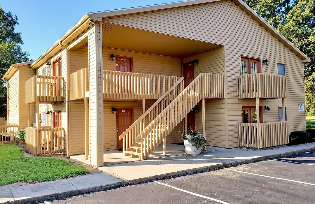 Americas Best Value Inn St. Marys-1
