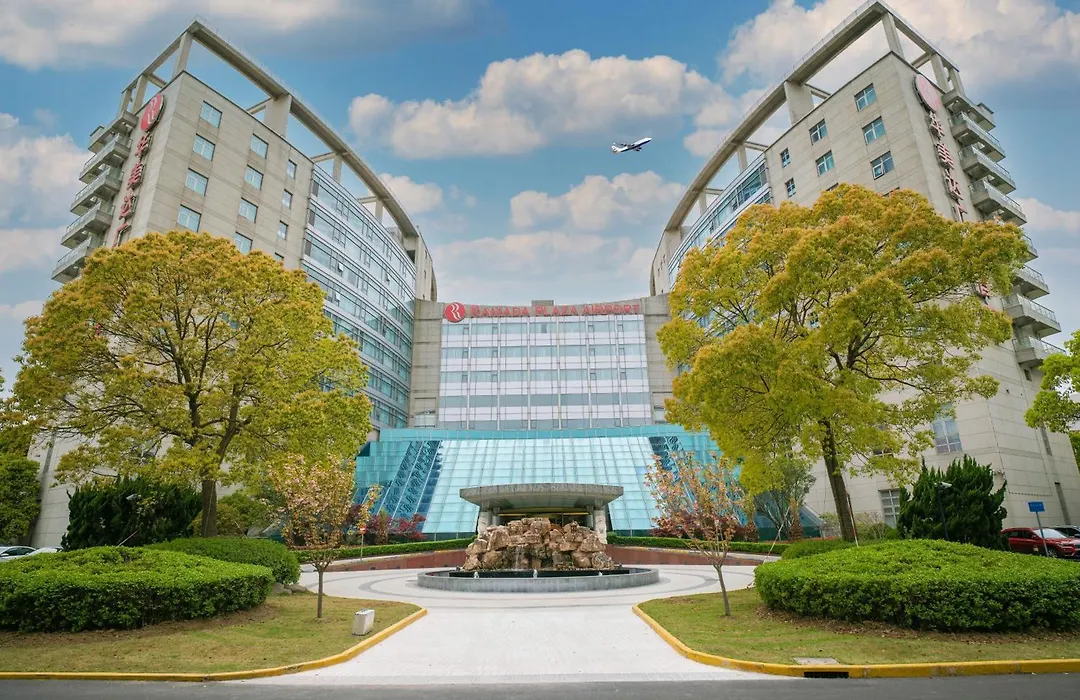 Ramada Plaza Shanghai Pudong Airport-1
