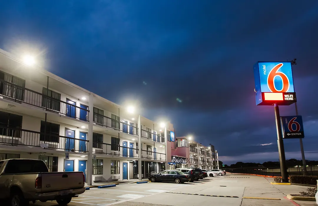 Motel 6 Houston, Tx - Medical Center - Nrg Stadium-1