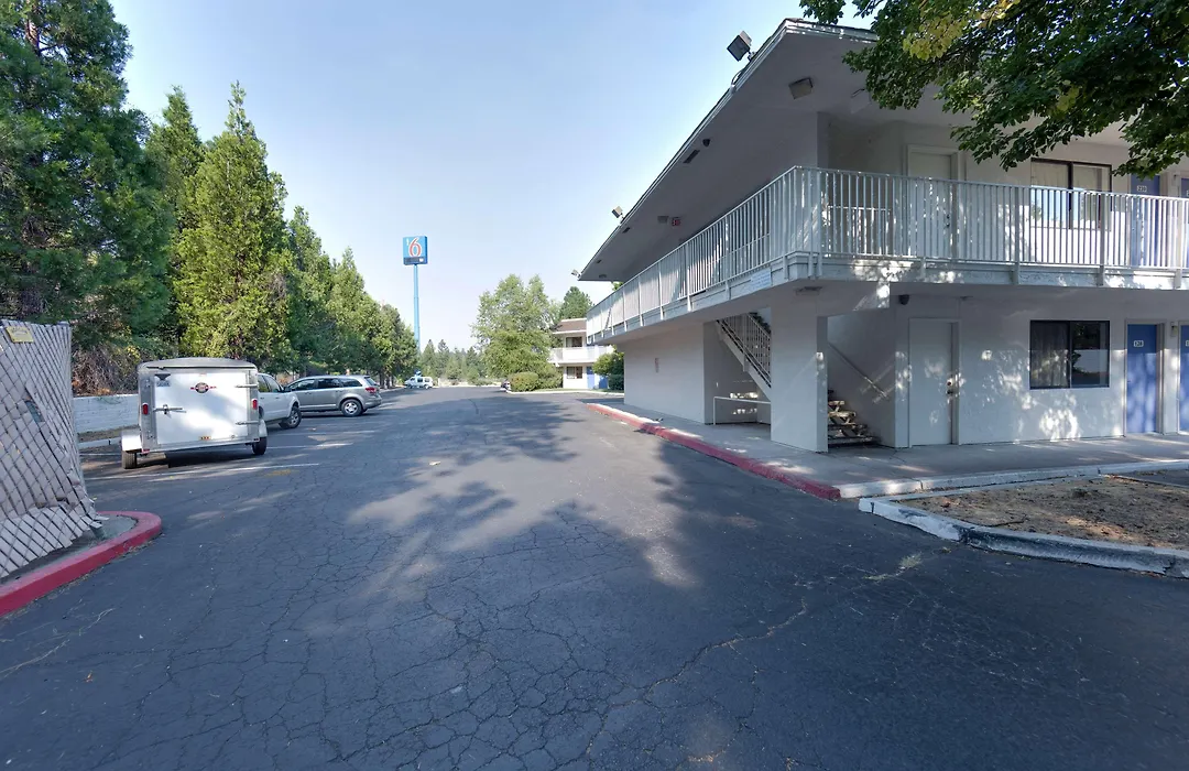 Motel 6 Weed - Mount Shasta-1