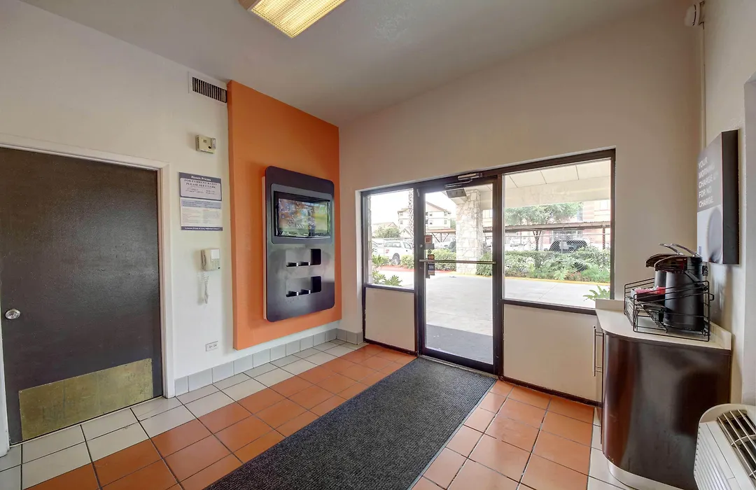 Motel 6-San Antonio, Tx - Downtown - Market Square-1