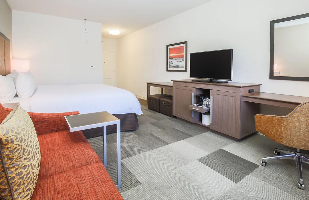 Hampton Inn & Suites Camarillo-1