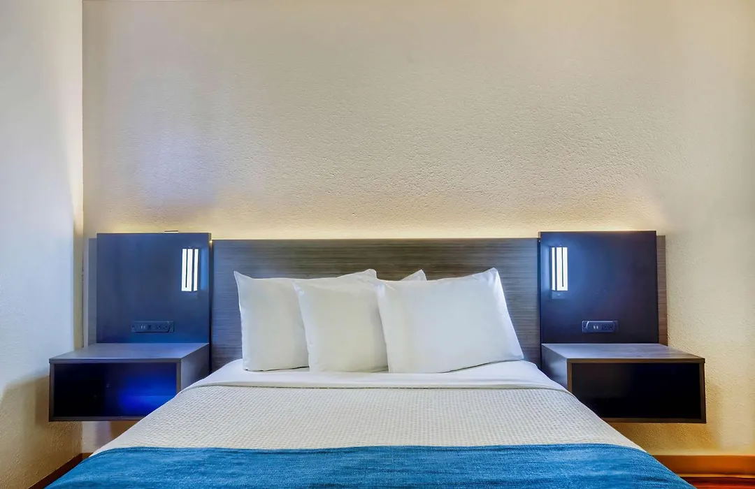 Motel 6-Duluth, Mn-1