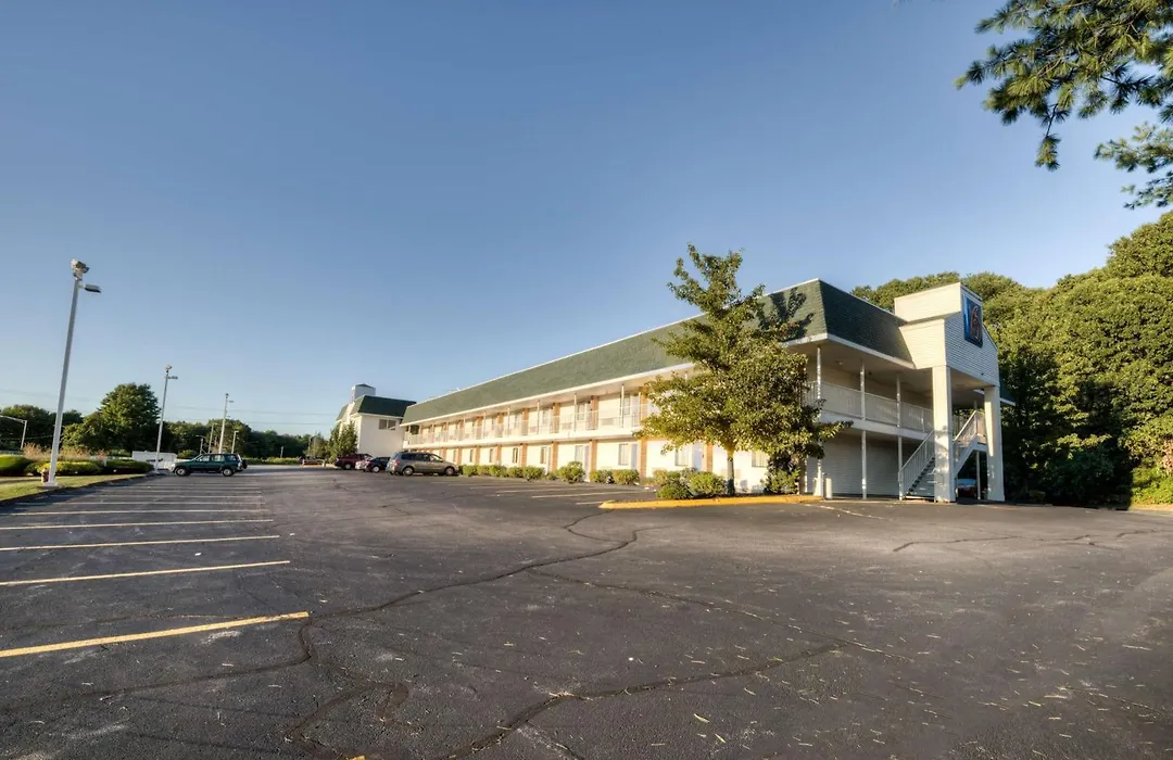 Motel 6-Niantic, Ct - New London-1