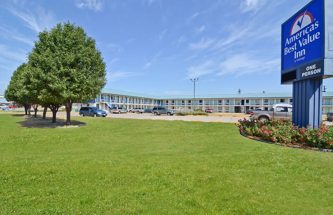 Americas Best Value Inn - Lincoln-1