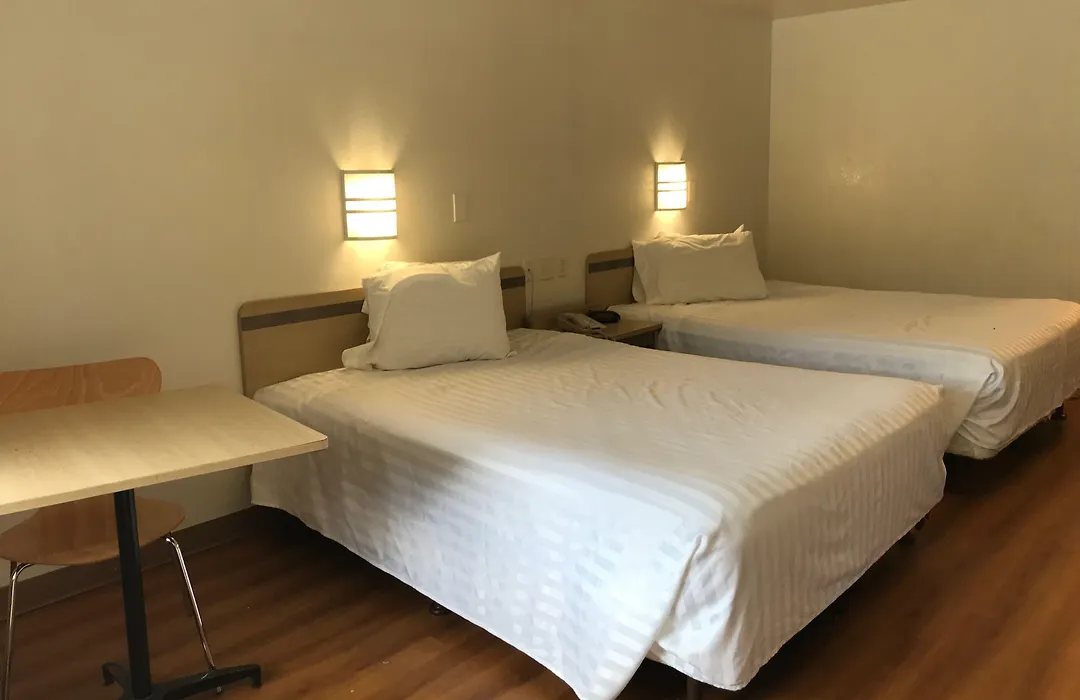Travelodge By Wyndham Fayetteville-1