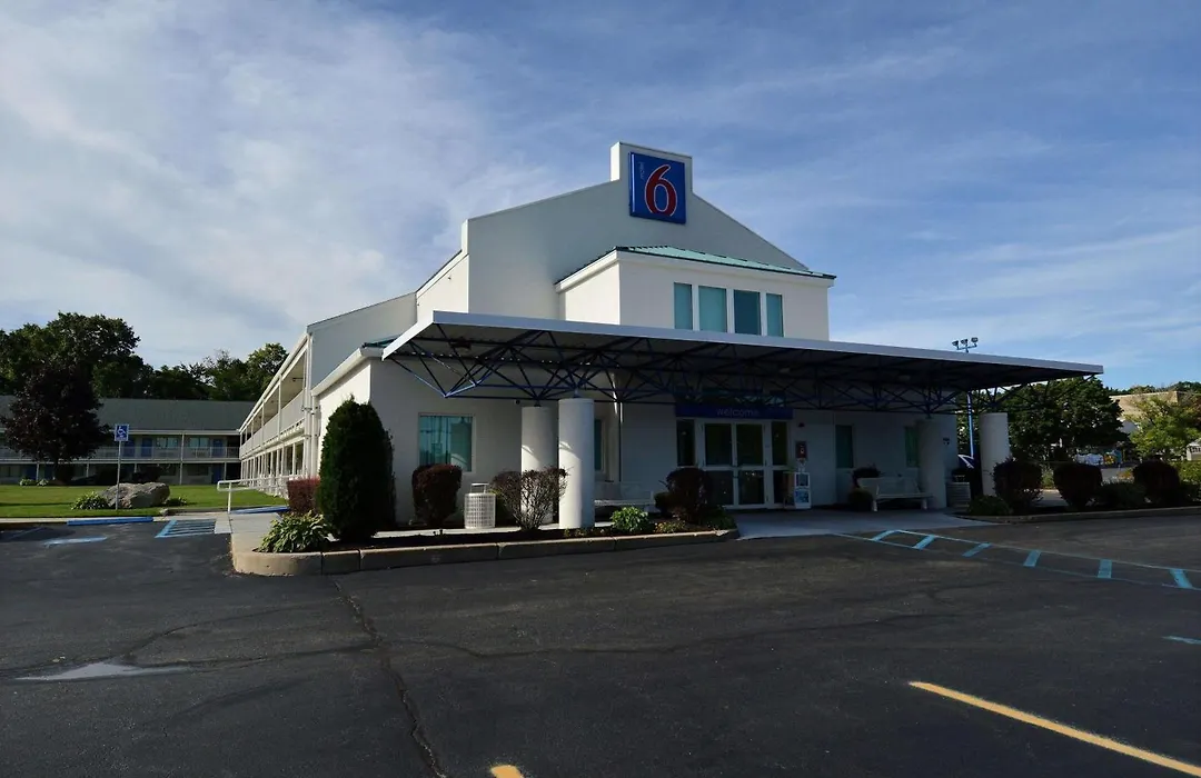 Motel 6-Tewksbury, Ma - Boston-1