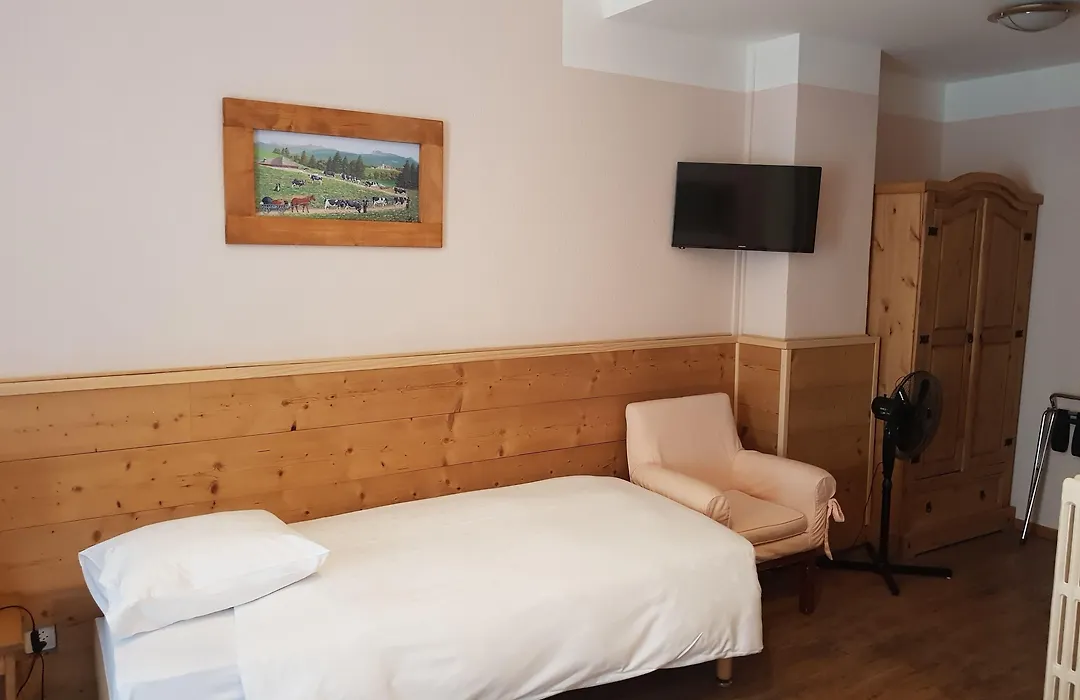 Hotel De Geneve-1