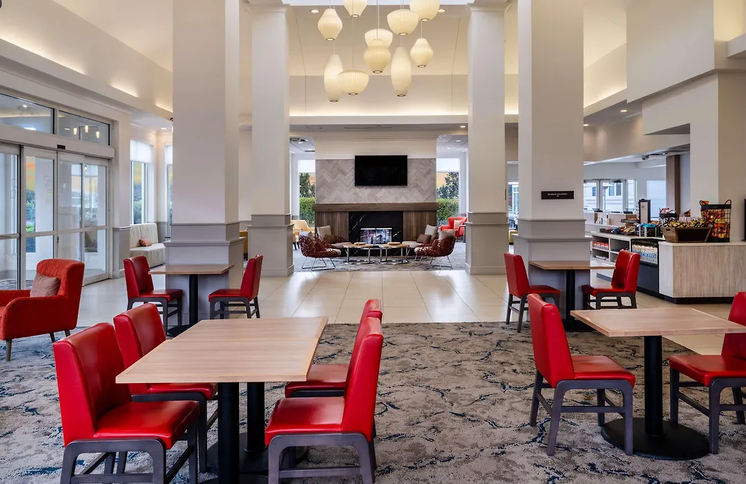 Hilton Garden Inn Bakersfield-1